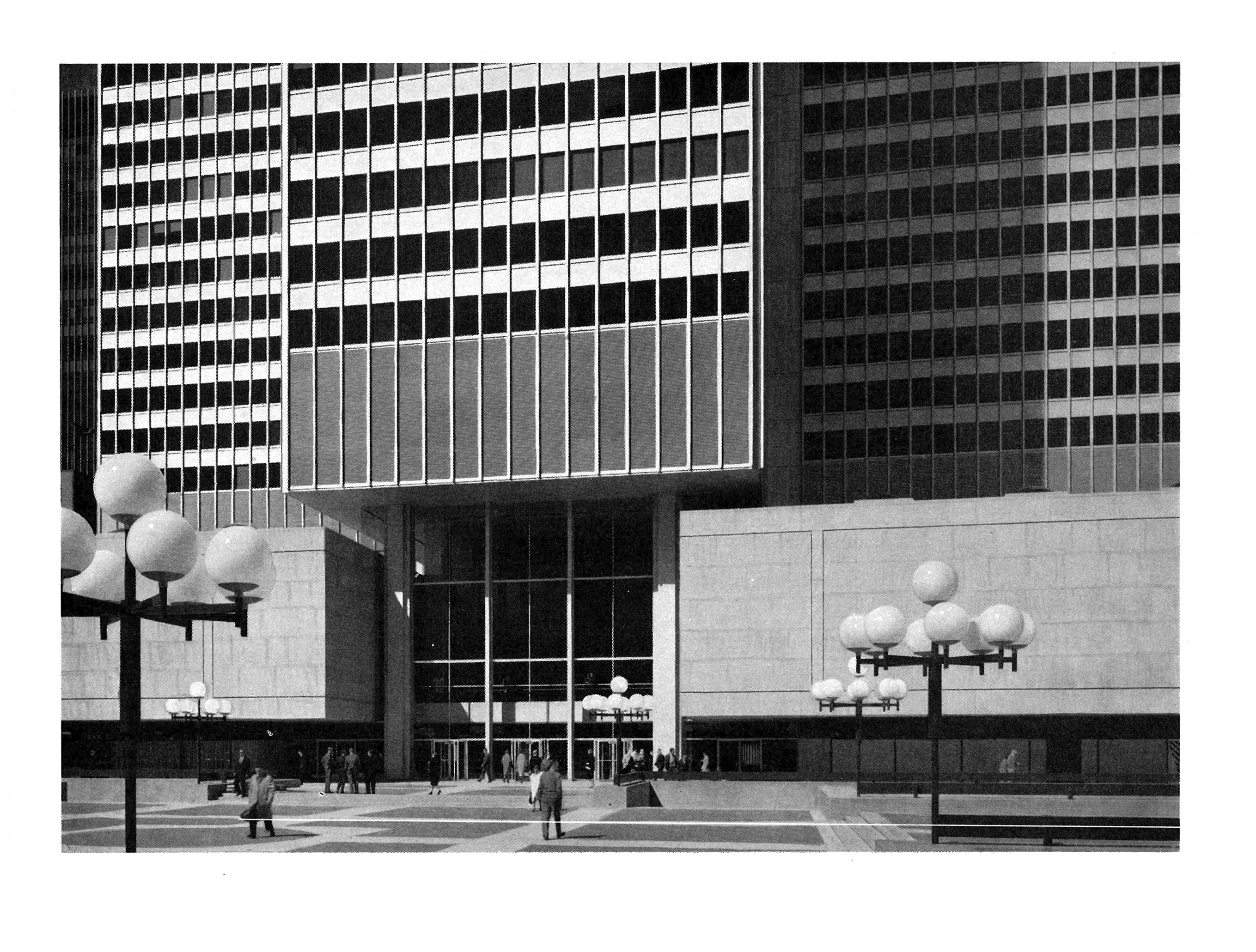 Abb. // Bürohochhaus am neuen Stadtplatz im Zentrum von Montreal [Anm. d. Red.]