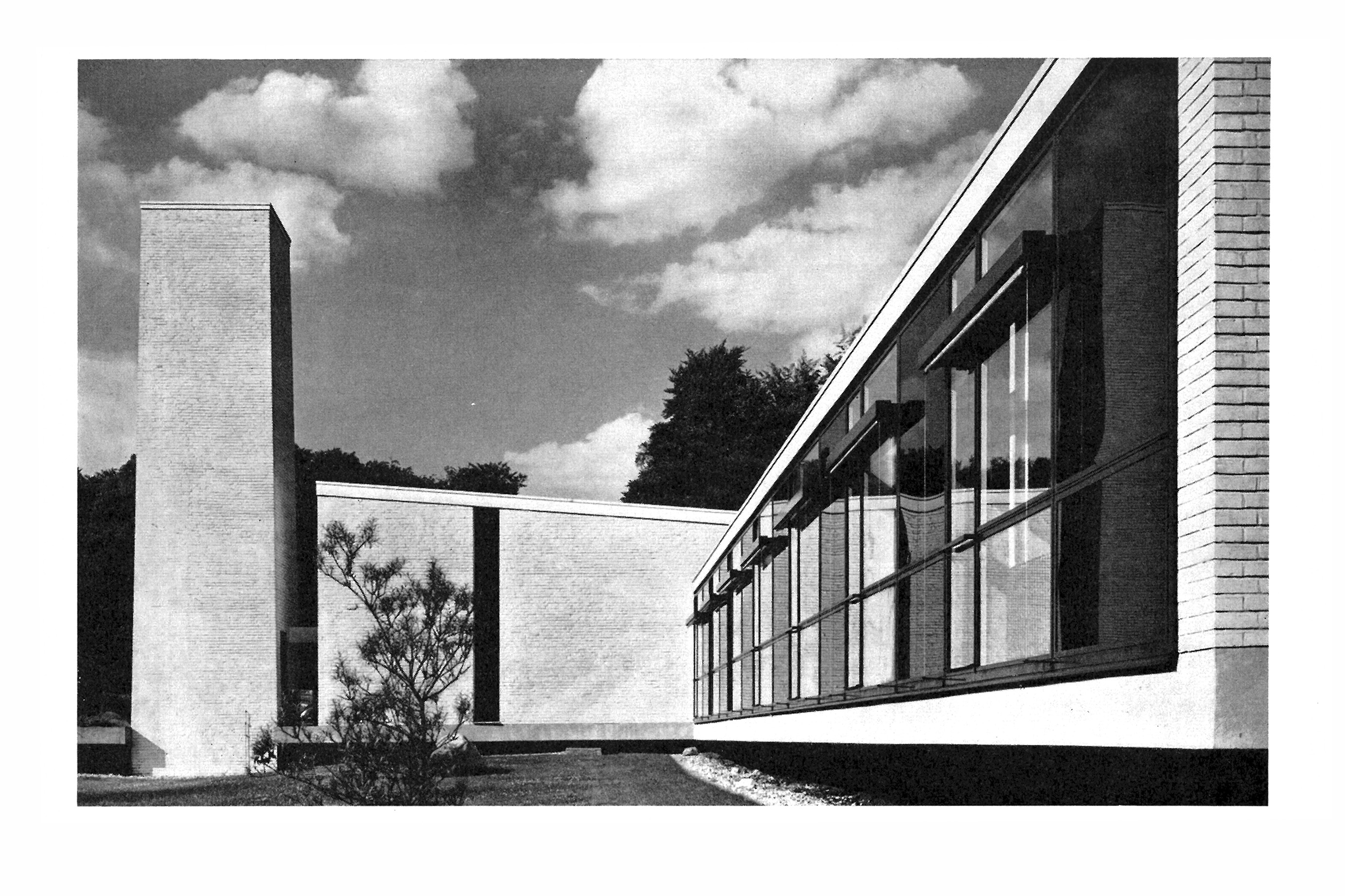 Abb. // Verlagsgebäude Rowohlt-Taschenbuchverlag, Reinbek bei Hamburg [Anm. d. Red.]