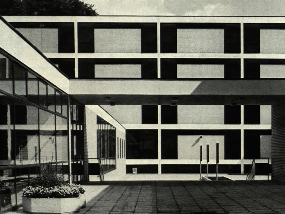 Schulbau