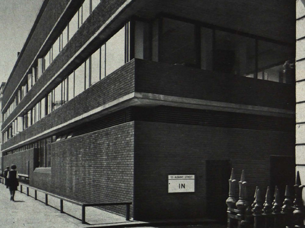 Institutsbau in London