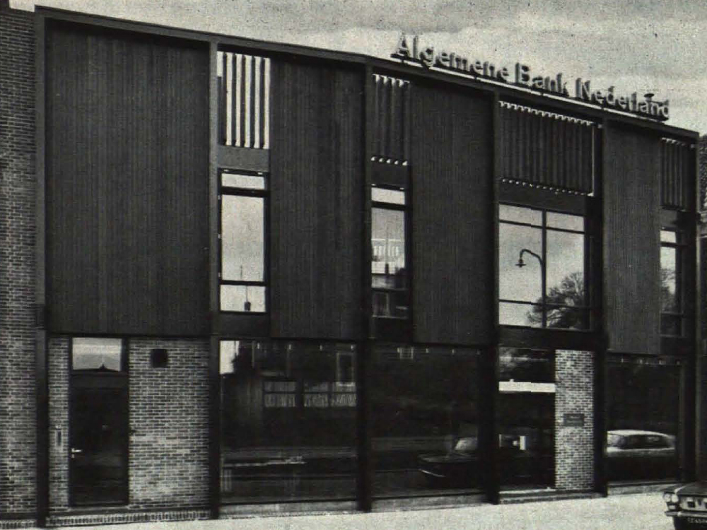 Bank in Woerden/Holland