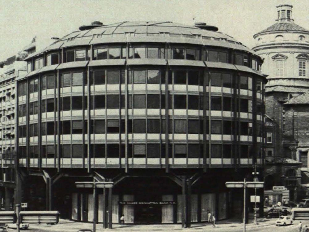 Büro- und Bankgebäude in Mailand