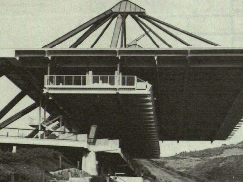 Tribüne eines Radsportstadions in Japan