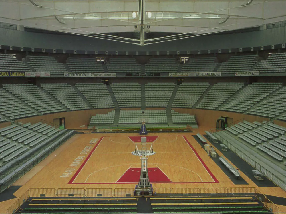 Sporthalle in Badalona, Spanien