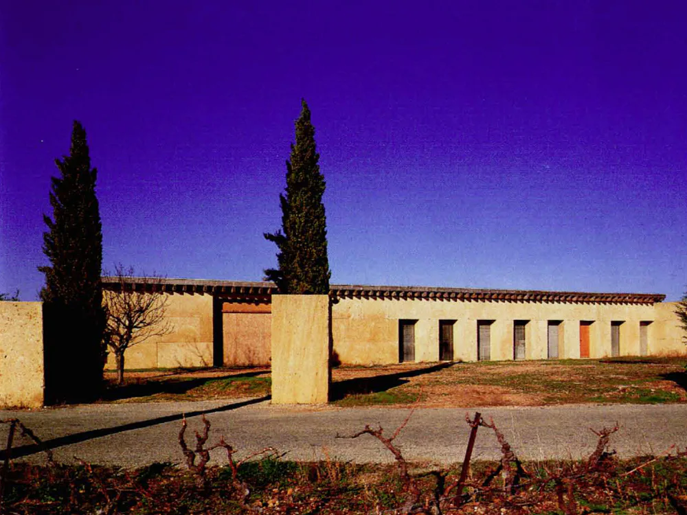 Weinlager in Vauvert, Frankreich