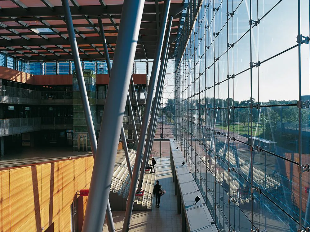 Eingangshalle der Universität Bremen