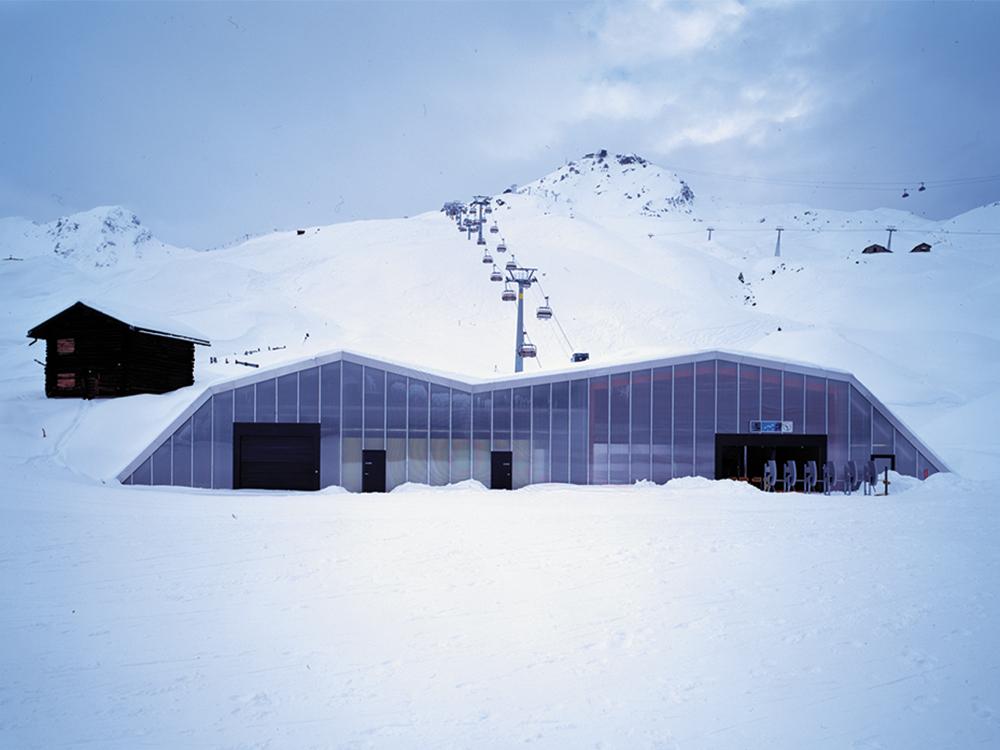 Talstation einer Sesselbahn in Arosa