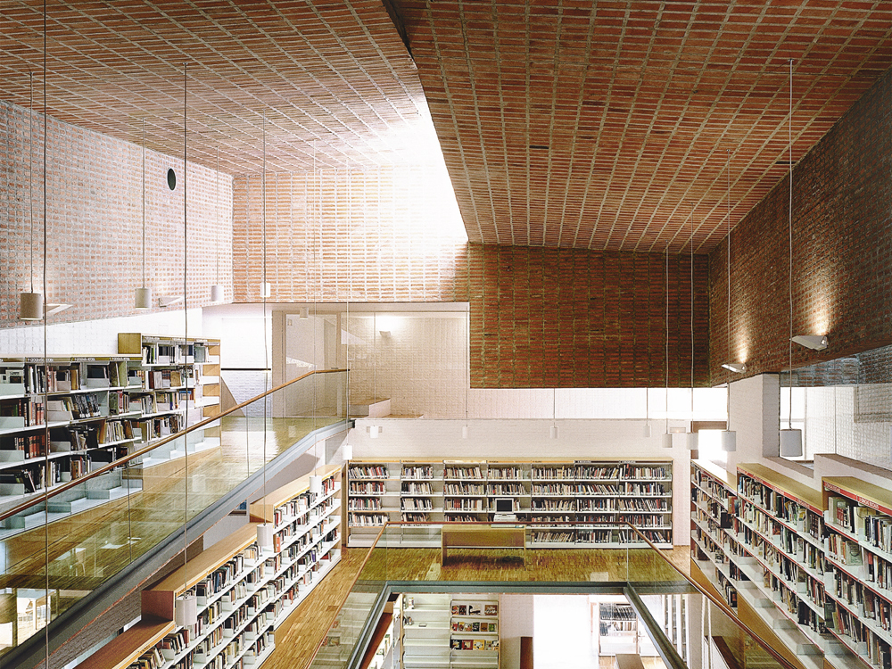 Öffentliche Bibliothek in Villanueva de la Cañada, Madrid