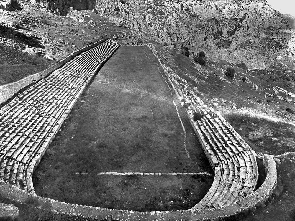 Diskussion: Stadionbauten: »Regie und Selbsterfahrung der Massen«