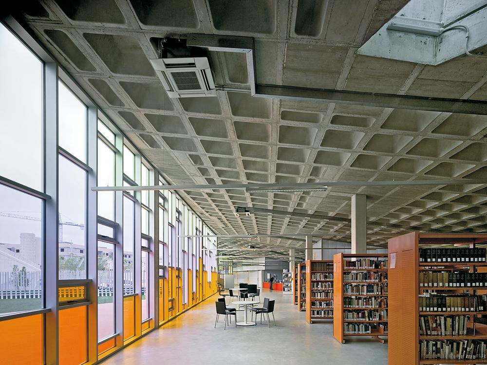 Bericht: Bibliothek in Torre Pacheco