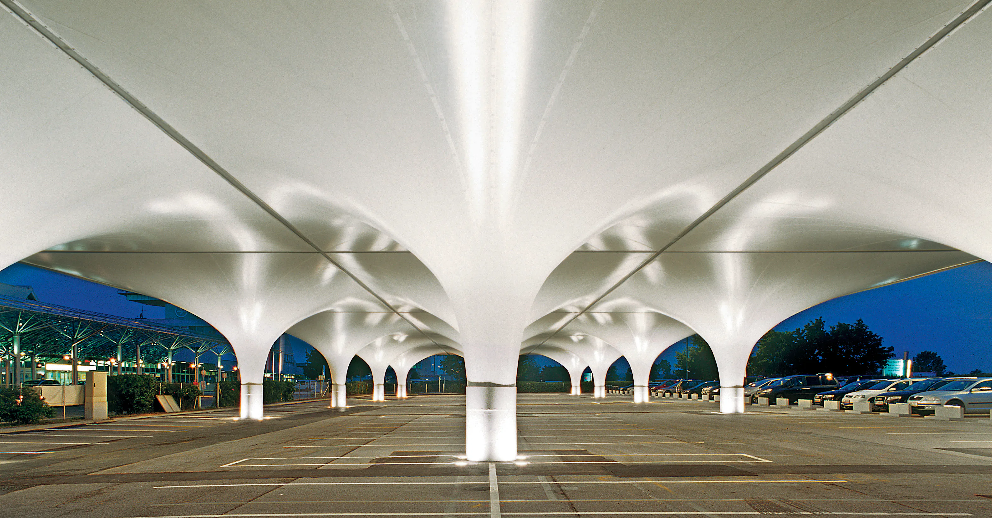 Parkplatzüberdachung in Linz