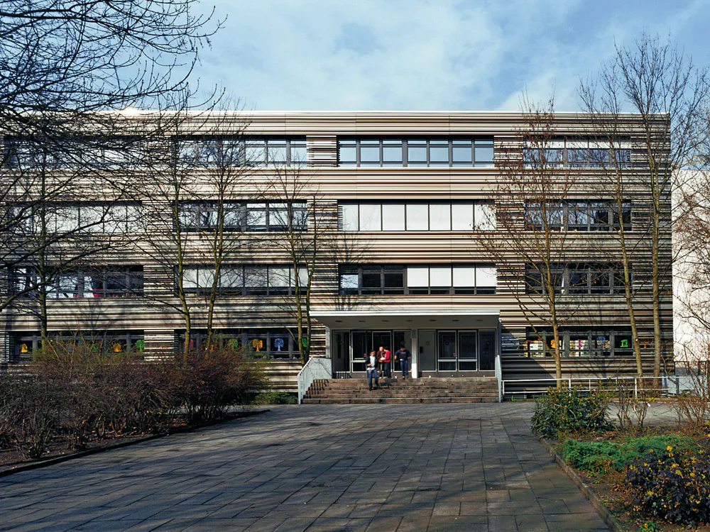 Blumen-Grundschule und Bernhard-Rose-Schule in Berlin
