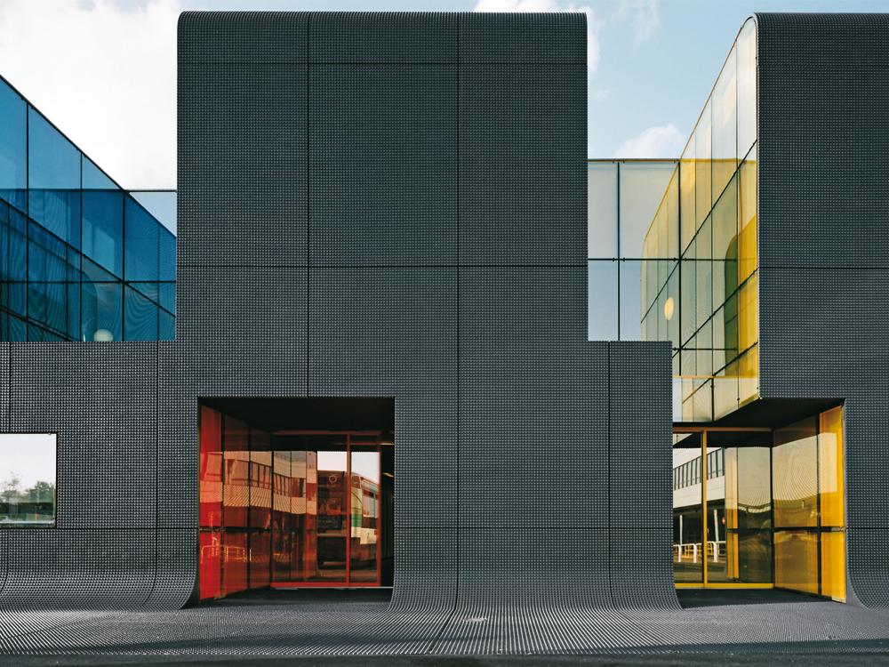 Verwaltungsgebäude und Busbetriebszentrum in Thiais