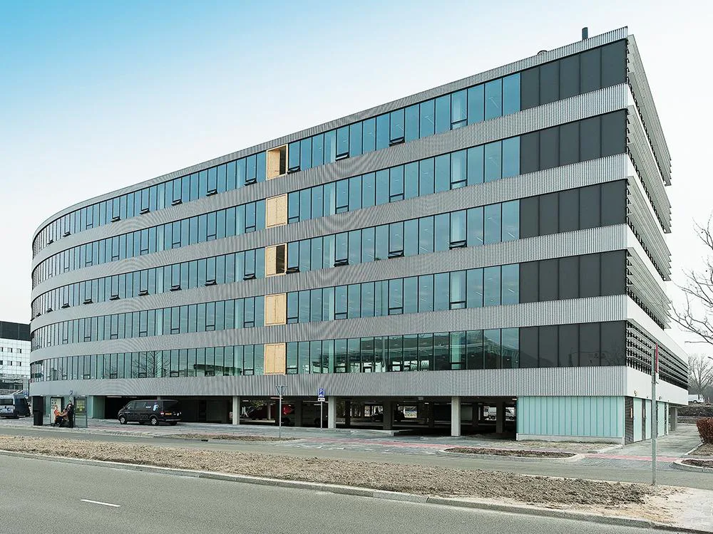 Magazin: Bürogebäude »Transport Schiphol«