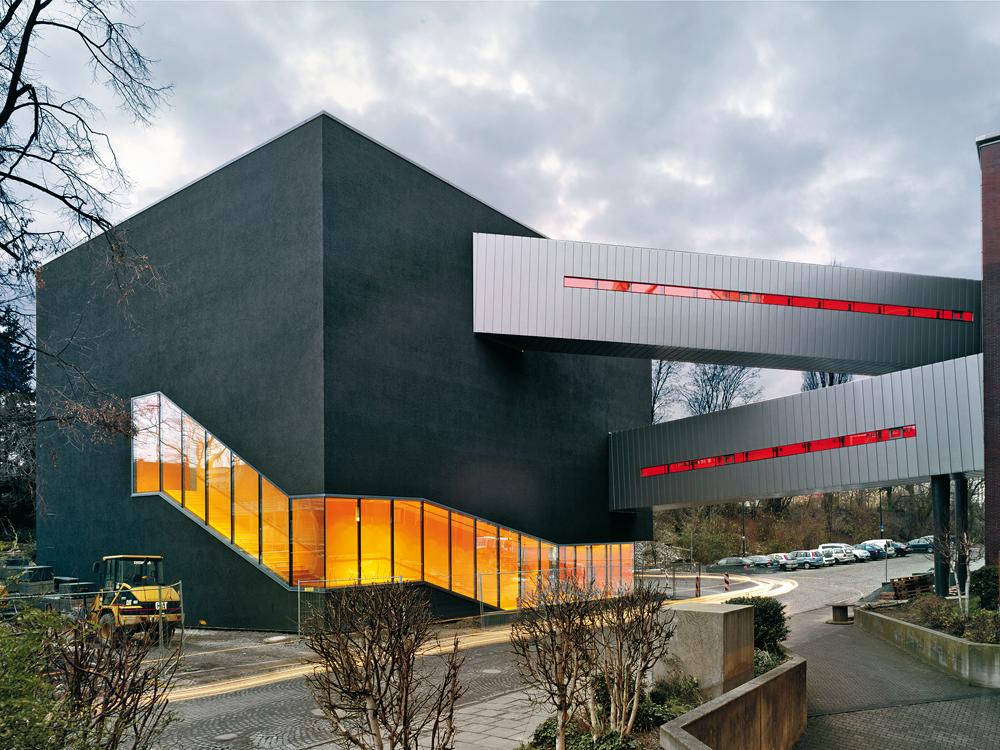 Deutsches Bergbau-Museum  »Schwarzer Diamant«, Bochum, 2010 Architekten: Benthem Crouwel