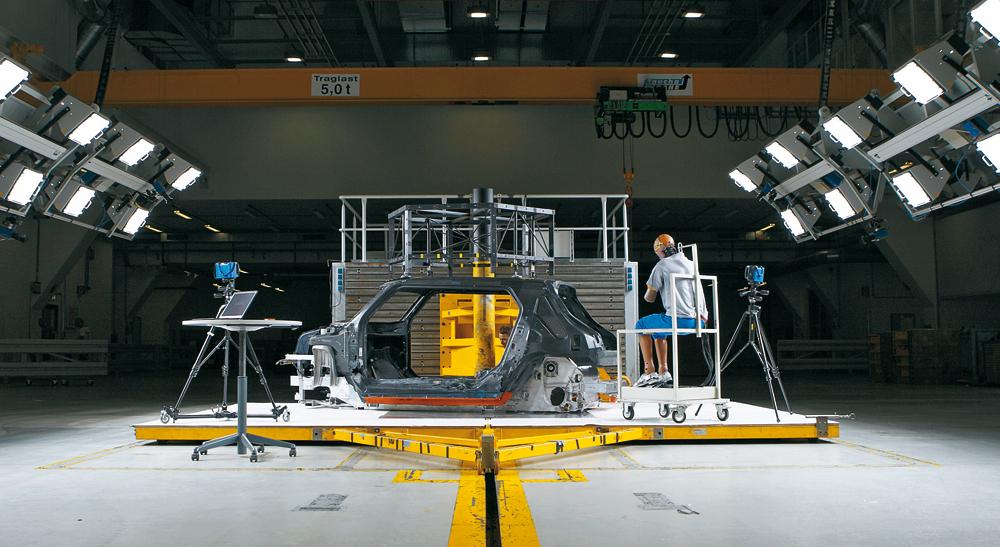 Kunststoff-Leichtbau im Automobilbau: Erprobungsträger mit CFK-Fahrgastzelle, BMW, 2010