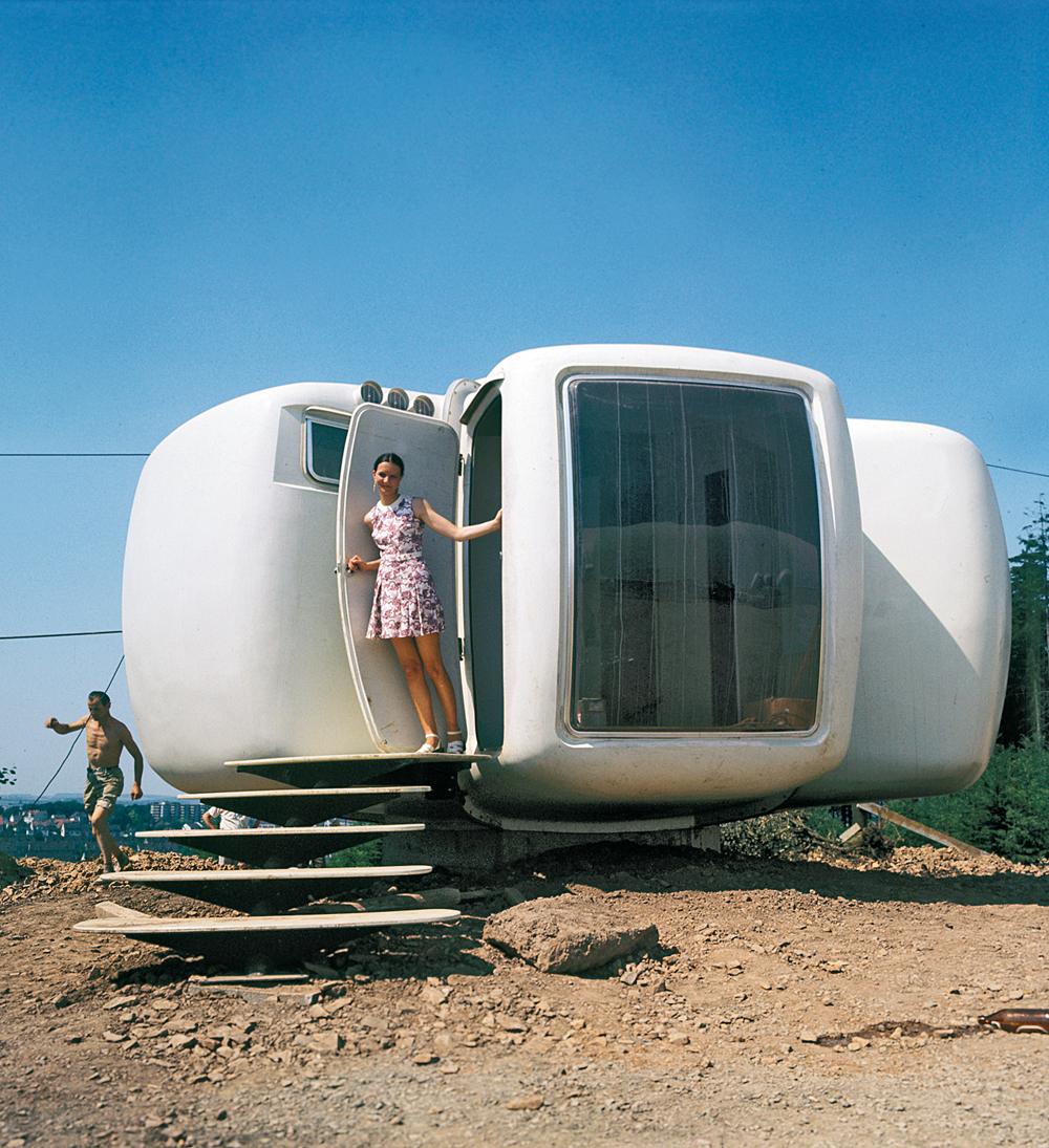 Bulle Six Coques, 1967 Architekt: Jean Maneval Mini-Ferienhaus aus sechs sternfömig um die Mitte gruppierten GFK-Schalen