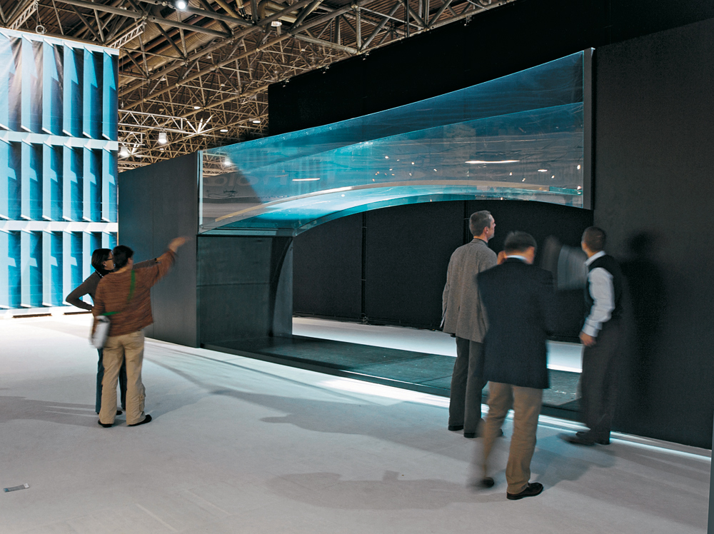 Ganzglasbrücke »Brücke 7«, Glasstec, 2008
IBK Forschung + Entwicklung, Universität Stuttgart, in Zusammenarbeit mit dem Glashersteller seele