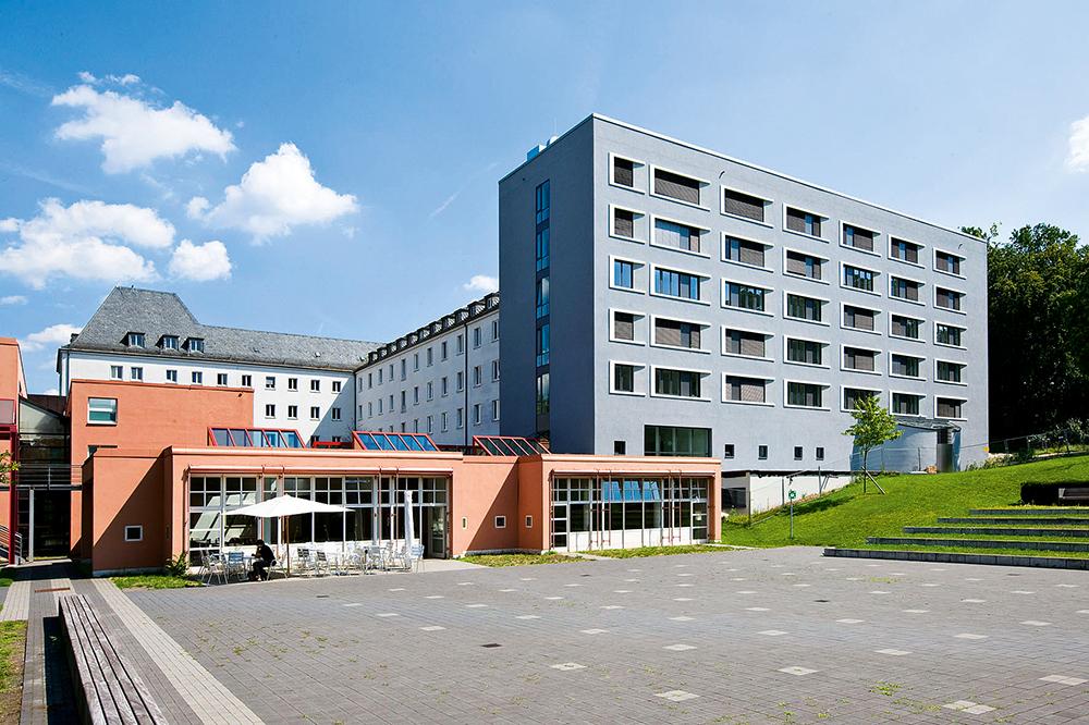Wohnheim des Jesuitenkollegs St. Georgen, Frankfurt/Main
Architekten (Sanierung): Kissler + Effgen, Wiesbaden