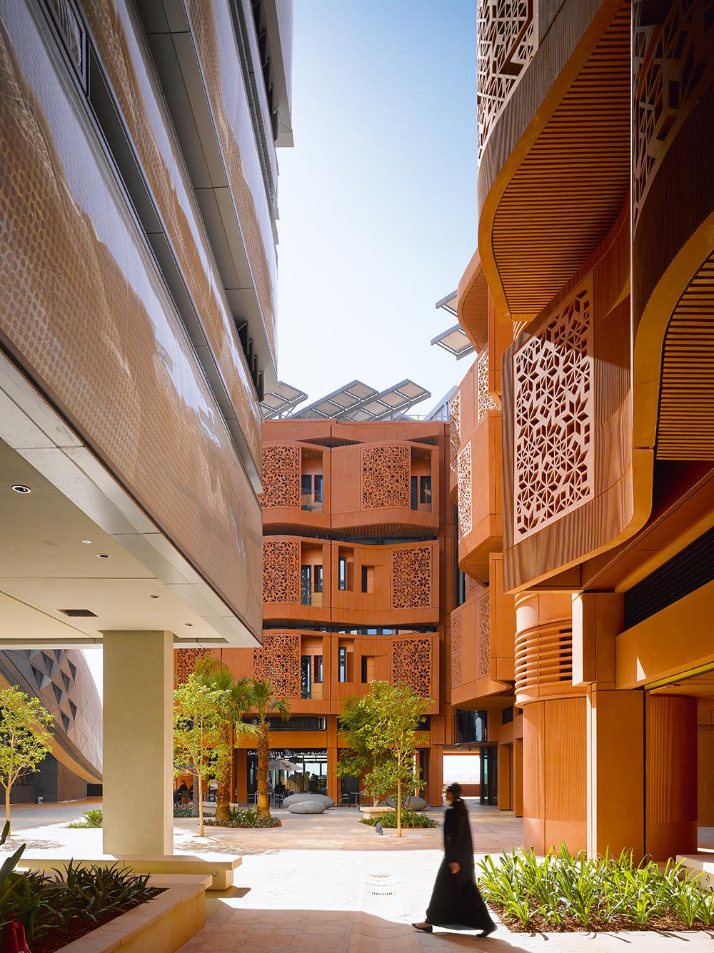 Masdar Institute, Abu Dhabi (Foster + Partners, 2010)