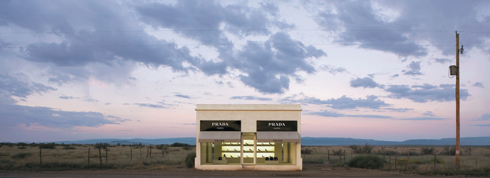 Prada-Store in Marfa, 2005
Design: Elmgreen & Dragset; Architekt: Jörg Boettger
