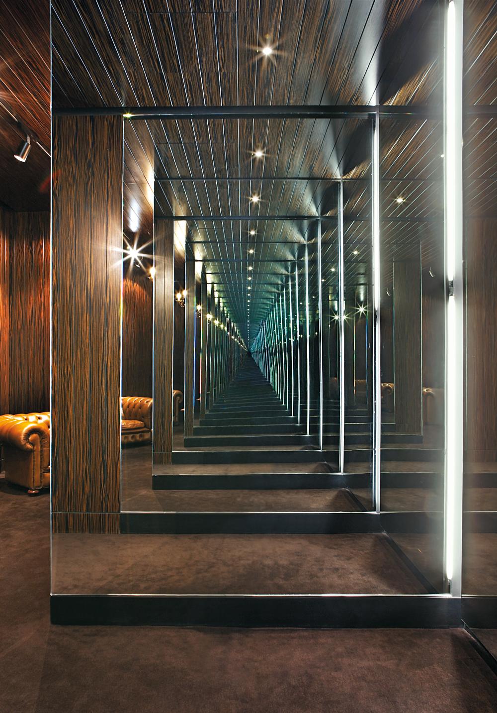 Ozwald Boateng Flagship Store in London, 2007
Architekt: David Adjaye