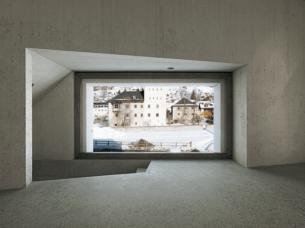 Nationalparkzentrum in Zernez, 2008
Architekt: Valerio Olgiati (s. DETAIL 10/2008)
