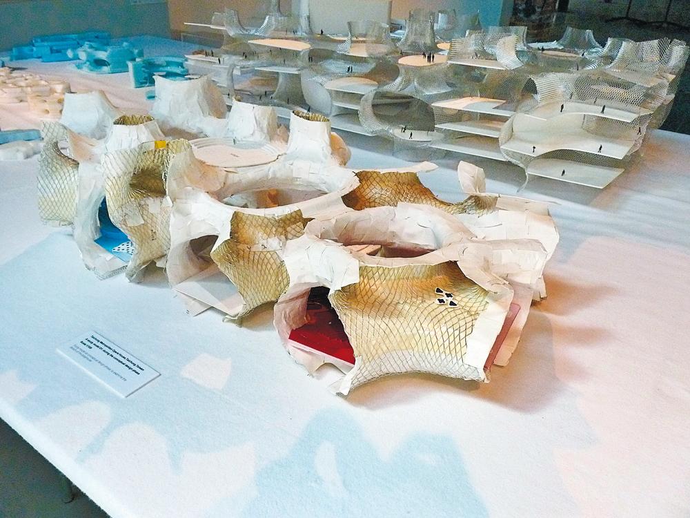 Ausstellung von Arbeitsmodellen auf der Biennale 2010 in Venedig