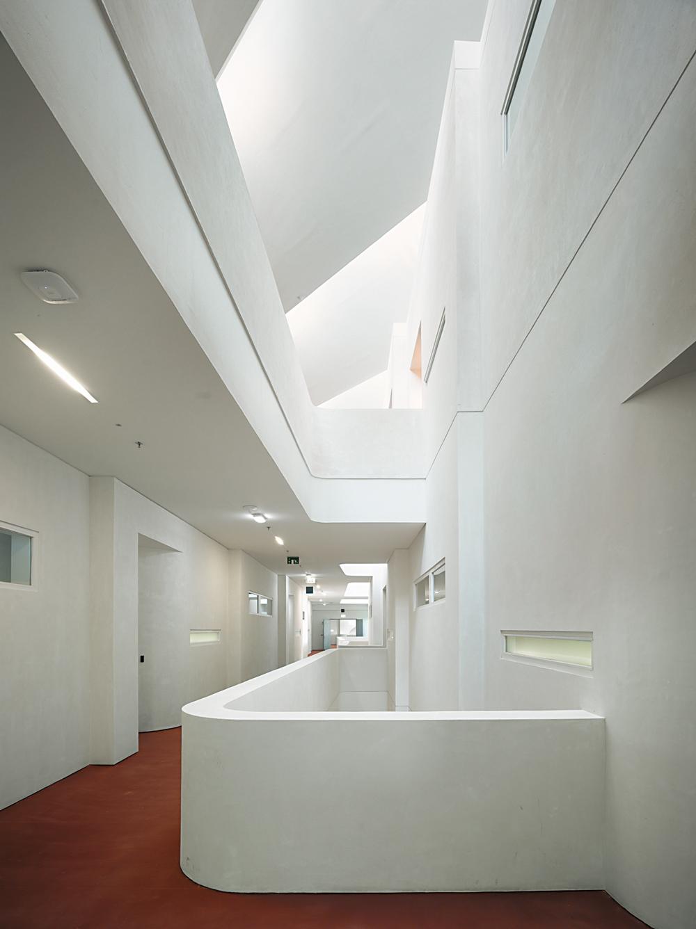 Atrium / Erschließung Wohnheim