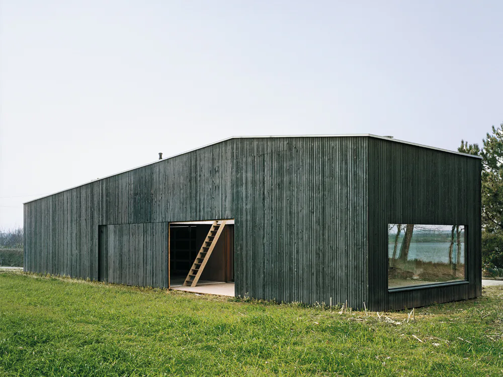Workplace with Dwelling for an Oyster Farmer in Brittany