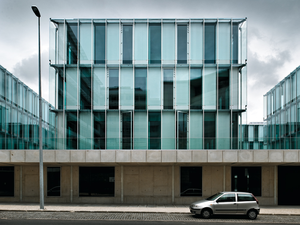 Bürokomplex mit Läden in Lissabon