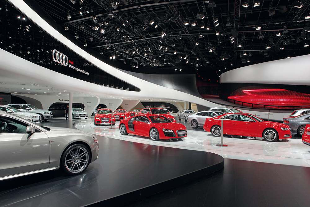 »Audi Ring«, Freigelände Agora
Gesamtfläche: 8500 m² auf zwei Ebenen
Ausstellungsfläche: 4500 m² 
Architekten: Schmidhuber + Partner
Ausstellungsdesign: KMS Team