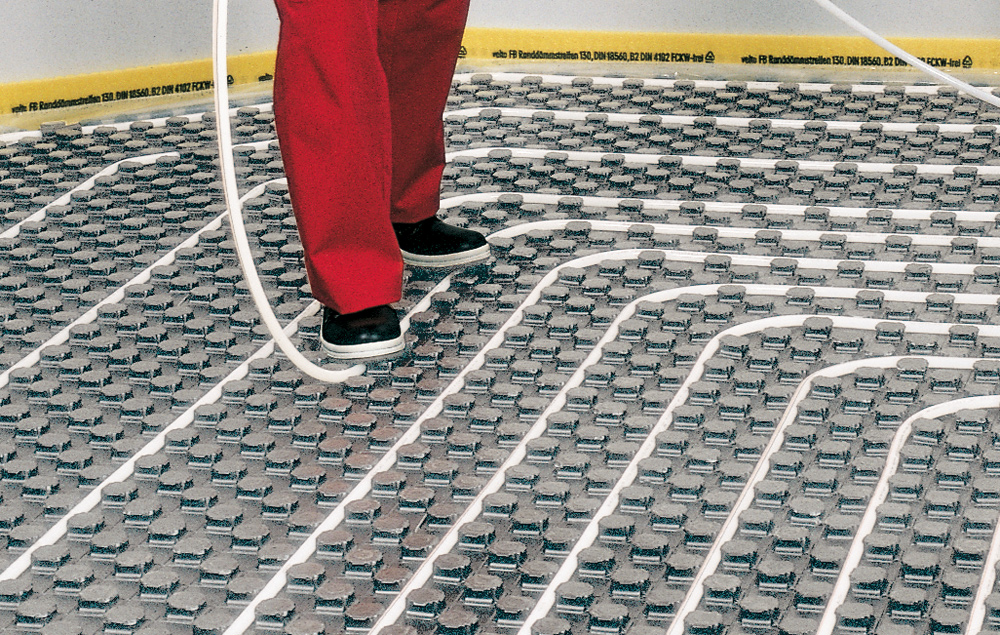 Fußbodenheizung auf Kunststoffnoppenplatten