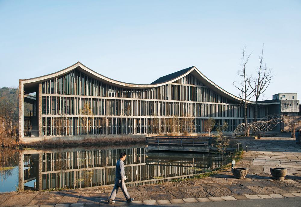Xiangshan-Campus der China Academy of Art in Hangzhou, 
1. Bauabschnitt 2002–2004, 
2. Bauabschnitt 2004-2007