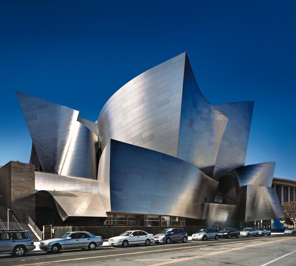 Walt Disney Concert Hall, Los Angeles, 2003;  Architekt: Frank O. Gehry