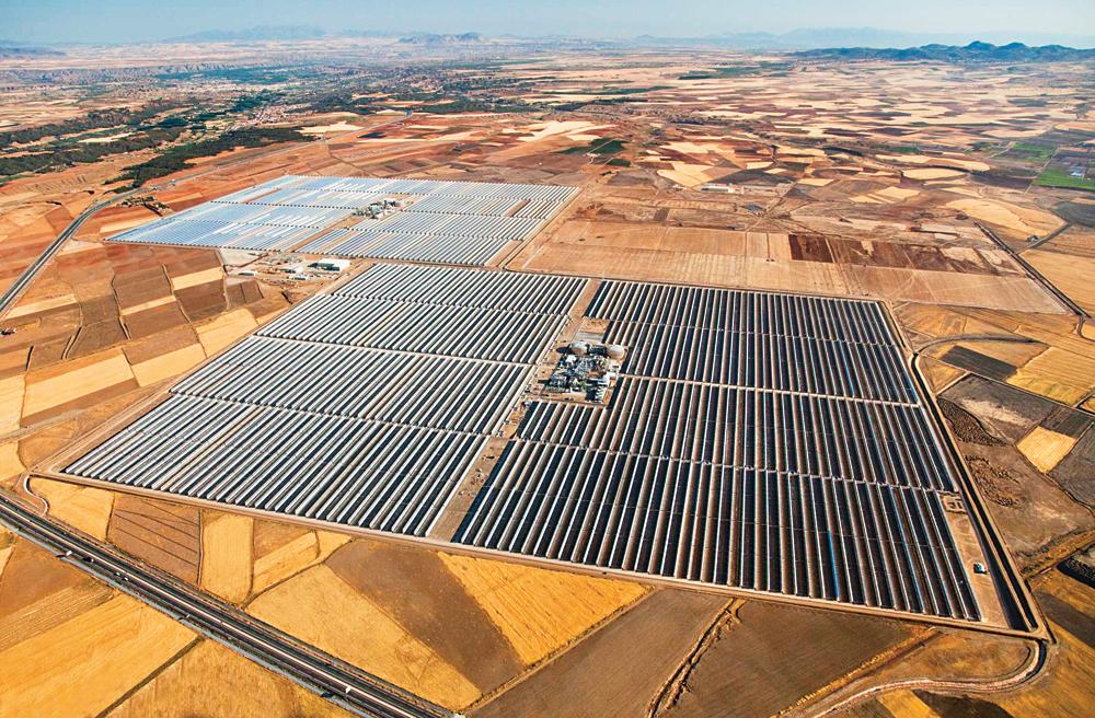 CO₂-neutrale Stromversorgung für Großstädte: solares Großkraftwerk Andasol in Südspanien