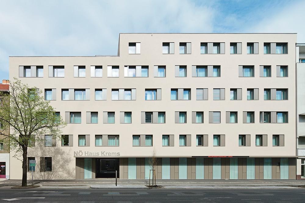 Südfassade an der Ringstraße