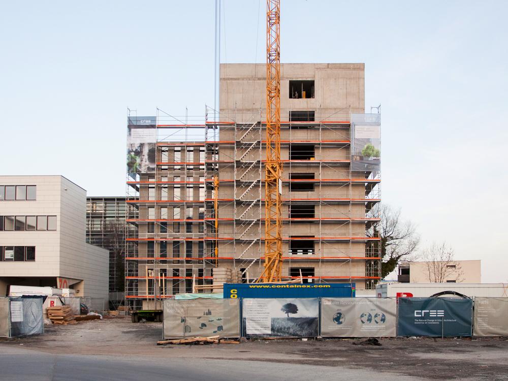 Forschung und Praxis: Hochbauten in Holz-Hybridbauweise