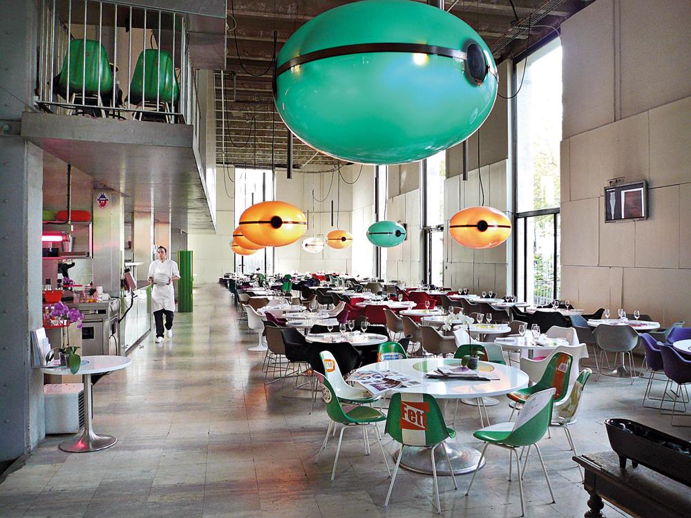 Restaurant Tokyo Eat im Palais de Tokyo in Paris, 2001
Architekten: Lacaton & Vassal Architectes mit Stéphane Maupin
