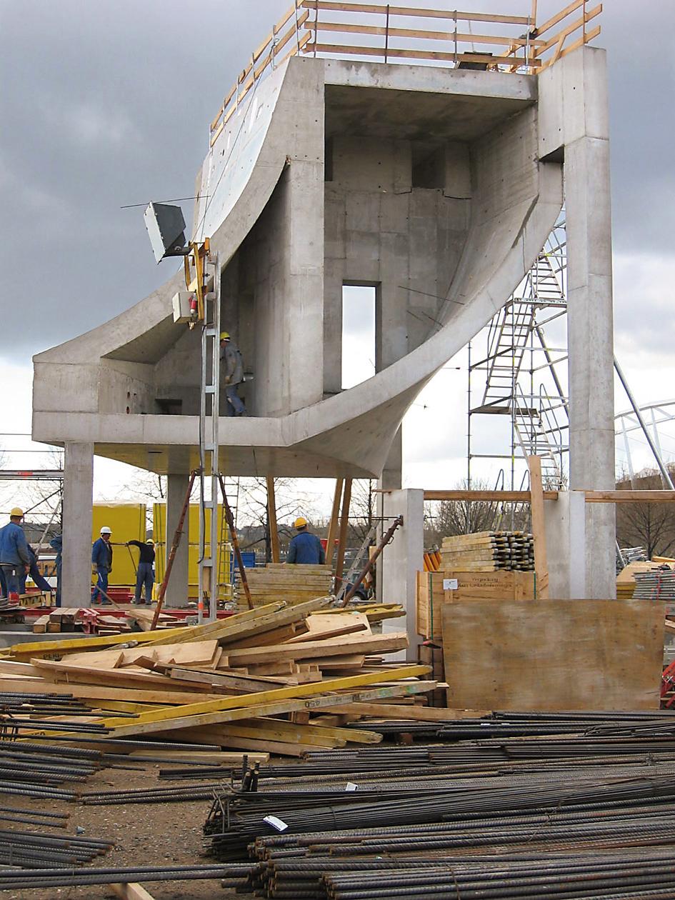 Sichtbeton als Ortbeton, Oberfläche natur; Schaltafeln auf Holzschalung. Mercedes Museum, Stuttgart, 2006, Arch.: UN Studio