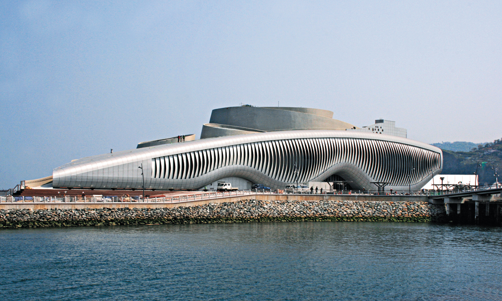 Adaptive Lamellenfassade Themenpavillon »One Ocean«, Expo 2012 Yeosu, Südkorea
Arch.: soma, Tragwerksplanung kinetische Fassade: Knippers Helbig Advanced Engineering