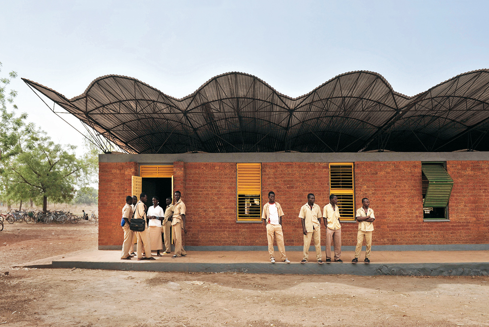 Sekundarschule Dano in Burkina Faso, 2007
Architekt: Diébédo Francis Kéré