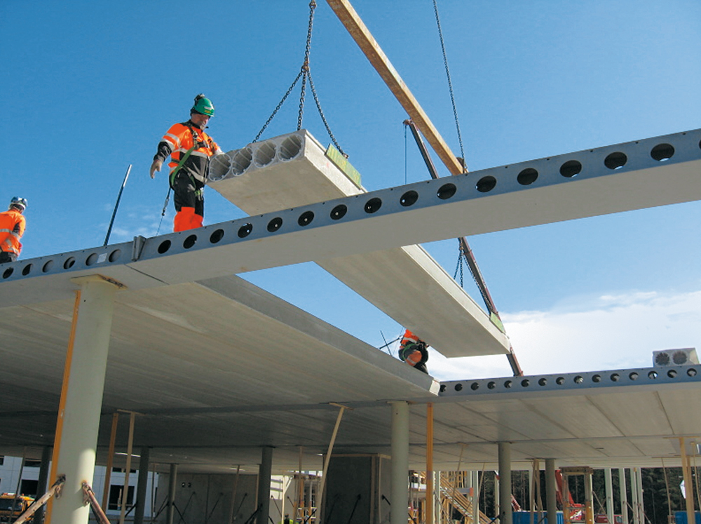 Stahlhohlträger Peikko-Deltabeam, flächenbündig, mit Installationsöffnungen