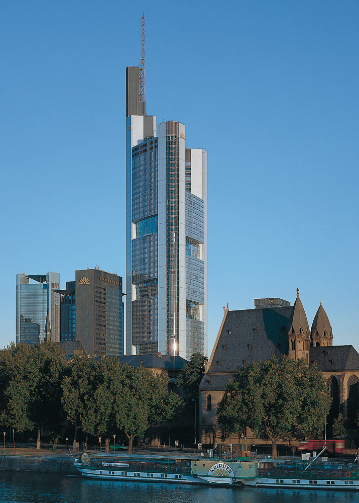 Commerzbank Frankfurt 1995,
Architekten:  Foster + Partners
