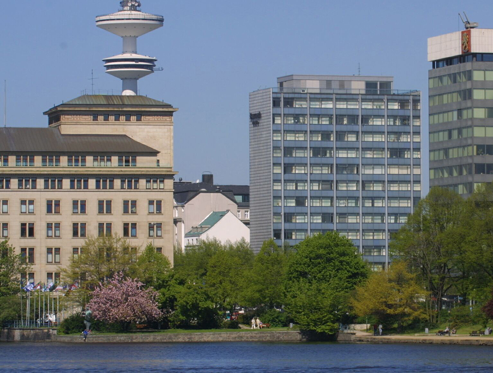 Hochhaus Esplanade 39 in Hamburg: Ansicht aus Osten vor der Sanierung