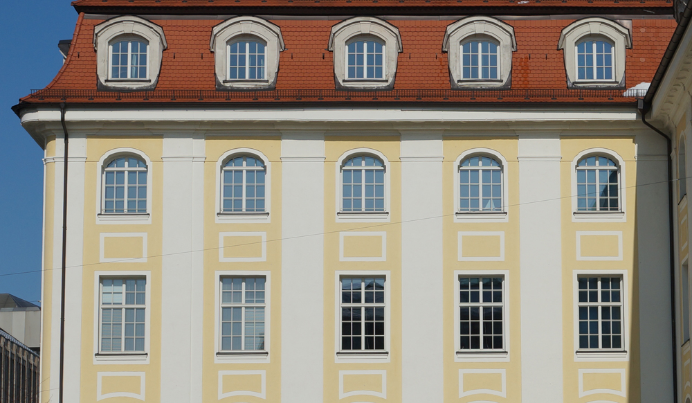 Die energetische Sanierung denkmalgeschützter Gebäude wird in Deutschland seit Frühjahr 2012 im Rahmen des Programms »KfW-Effizienzhaus Denkmal« gefördert.