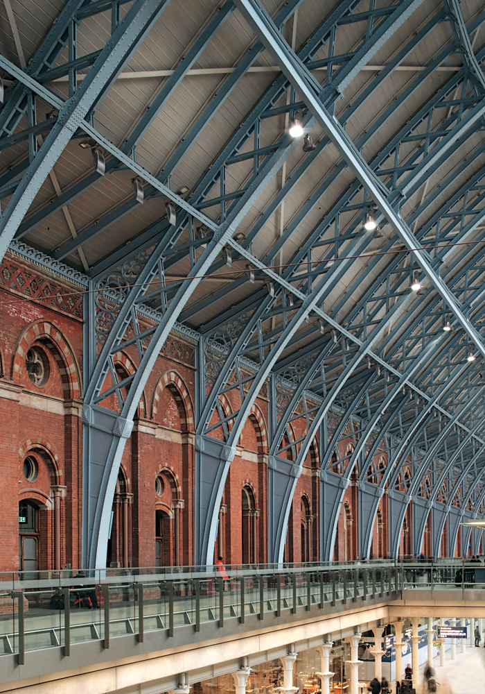 Bogenbinder und Dachtragwerk

St Pancras Station, London