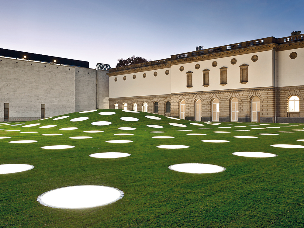 Publicly accessible garden with roof lights