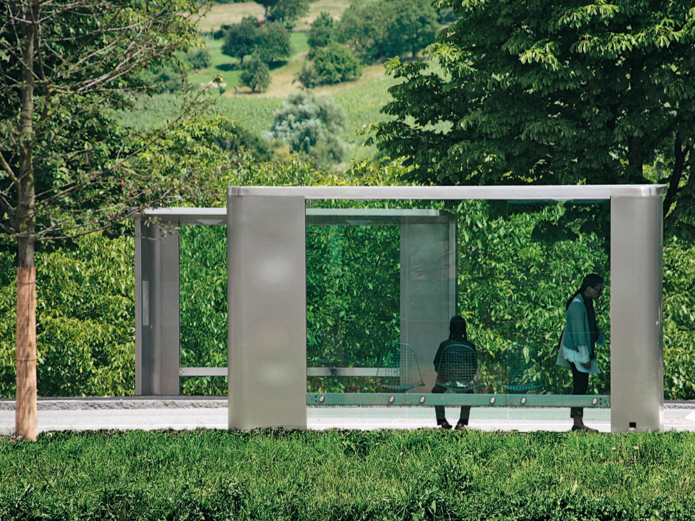 Bushaltestelle als Unikat, Vitra Campus, Weil am Rhein 2006, Design: Jasper Morrison