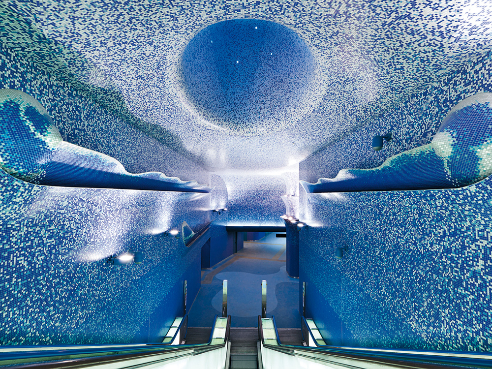 U-Bahnhaltestelle Toledo, Neapel 2011
Design: Oscar Tusquets Blanca